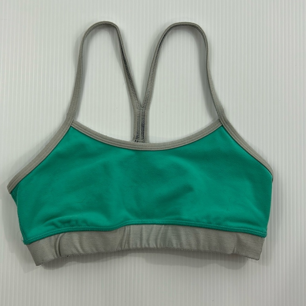 385. Women’s ululemon athletica Aqua and Gray Bra (4)